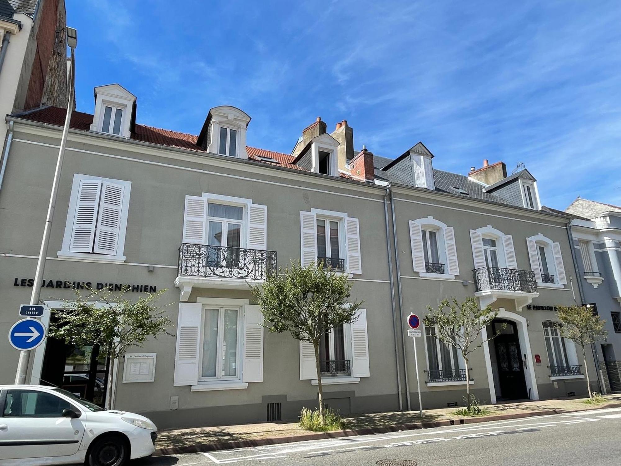 Le Pavillon D'enghien, Centre Vichy
